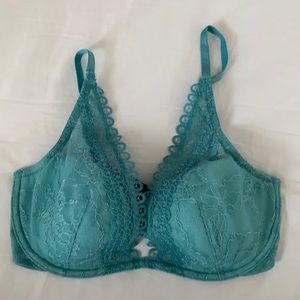 Victoria’s Secret Lightly lined blue bra 32DD